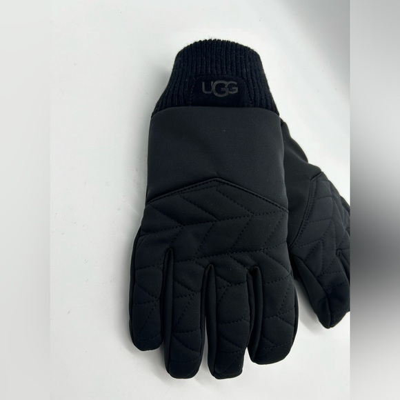 UGG All Weather Quilted Gloves With Knit Cuff Black Sz S/M NWT $95 - Picture 1 of 9
